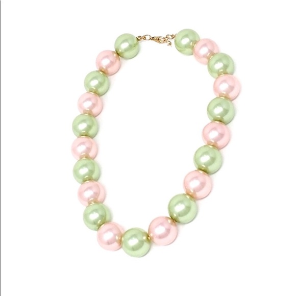 Large Pearl Necklace Set - Picture 4 of 4